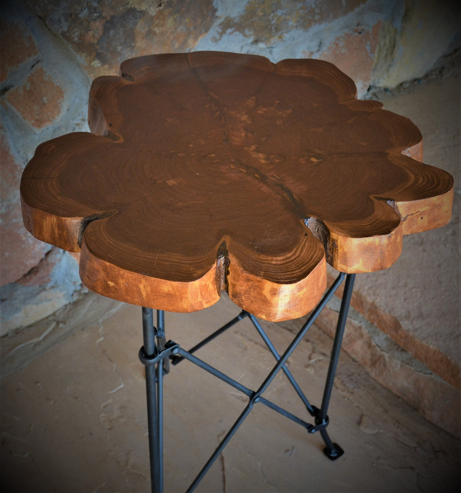 Cedar Live Edge Side Table – Verde Vintage Market